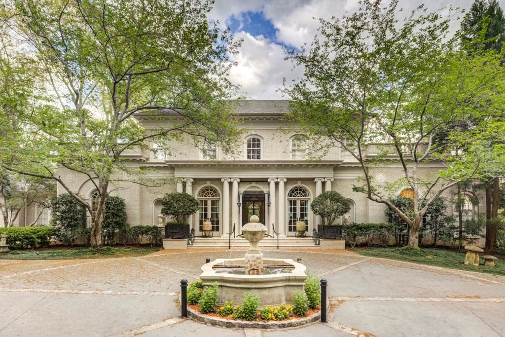 5 bedroom, 10 bathroom single family residence sold at 619 Broadland Road, Atlanta, GA 30327