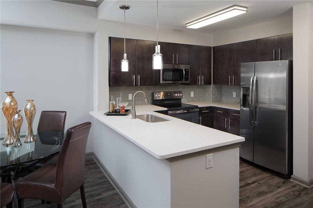 2 bedroom, 2 bathroom, 1,180 sq ft apartment for rent at 960 E Paces Ferry Road 0247, Atlanta, GA 30326 for $1,954 a month — photo 2