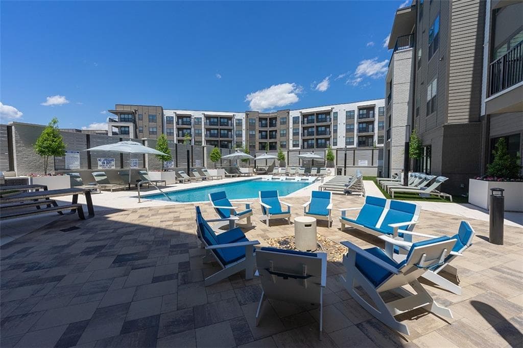 1 bedroom, 1 bathroom, 741 sq ft apartment for rent at 2100 Saint Thomas Drive 3000-3215, Gainesville, GA 30501 for $1,425 a month — photo 8