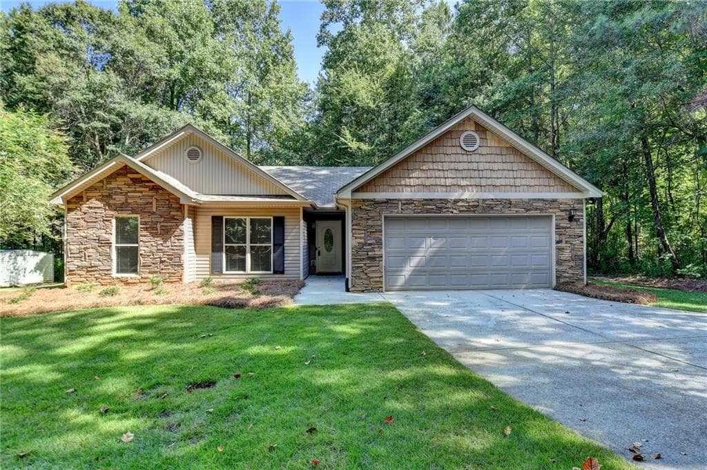3 bedroom, 2 bathroom single family residence sold at 405 Tanners Bridge Road, Bethlehem, GA 30620