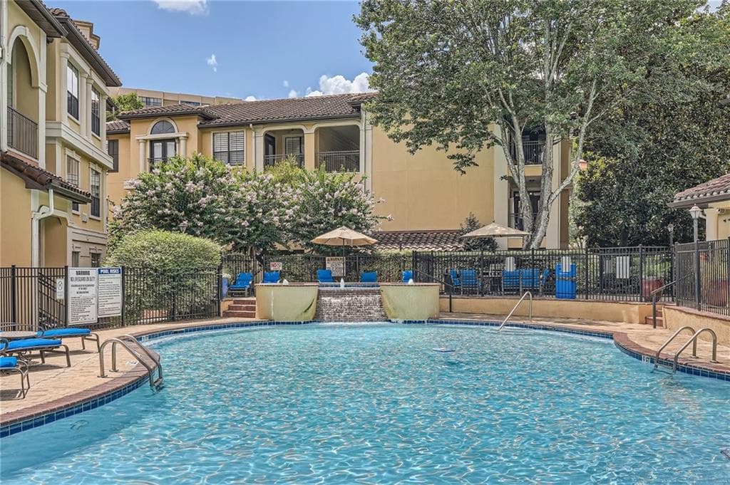 2 bedroom, 2 bathroom, 1,160 sq ft condominium sold at 3777 Peachtree Road 1237, Brookhaven, GA 30319