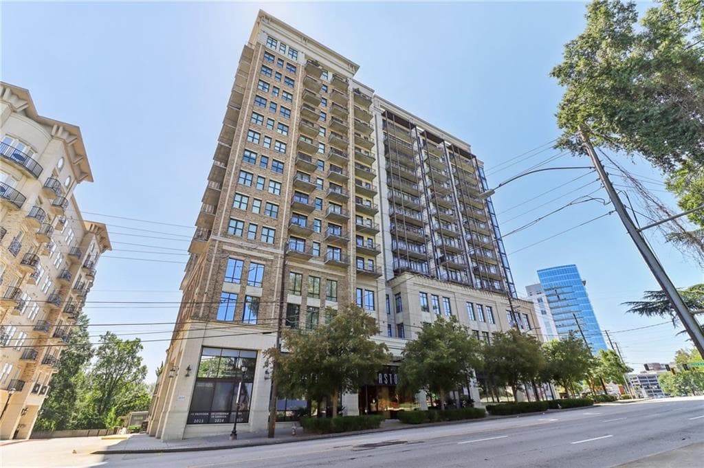 2 bedroom, 3 bathroom, 1,524 sq ft condominium sold at 2233 Peachtree Road 803, Atlanta, GA 30309