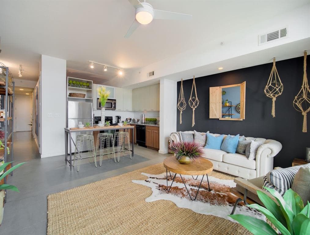 2 bedroom, 2 bathroom, 1,205 sq ft apartment for rent at 935 Marietta Street 234, Atlanta, GA 30318 for $2,320 a month — photo 2