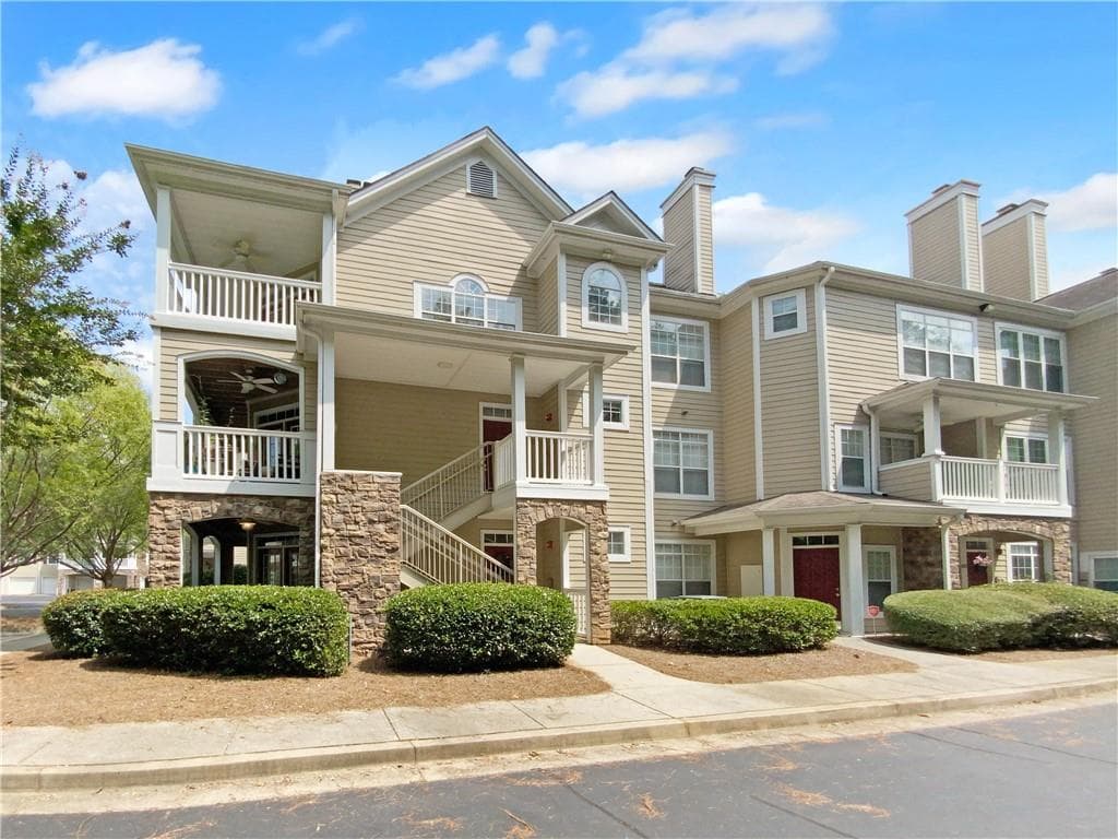 3 bedroom, 3 bathroom condominium sold at 732 Sandringham Drive 732, Alpharetta, GA 30004