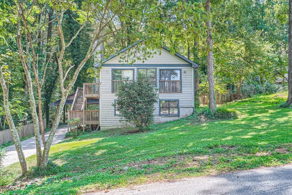 4 bedroom, 2 bathroom, 2,040 sq ft single family residence sold at 4440 Cary Drive, Snellville, GA 30039