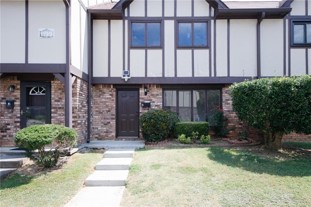 3 bedroom, 2 bathroom, 1,344 sq ft condominium sold at 1199 Ashborough Drive K, Marietta, GA 30067