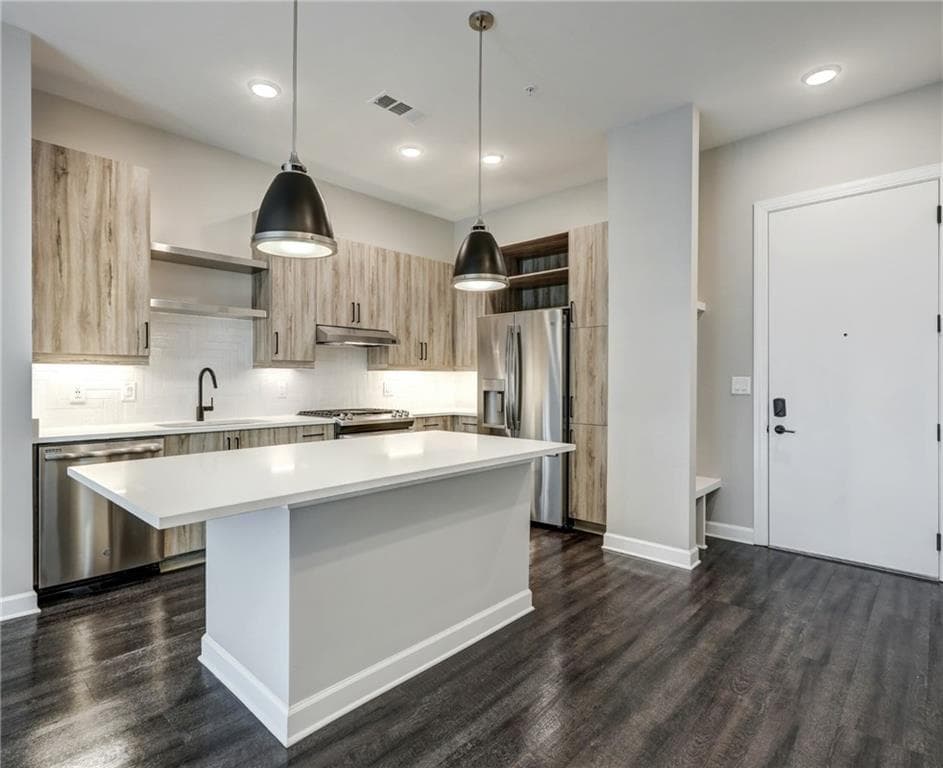 1 bedroom, 1 bathroom, 693 sq ft apartment for rent at 1084 Howell Mill Road 111, Atlanta, GA 30318 for $1,907 a month — photo 5