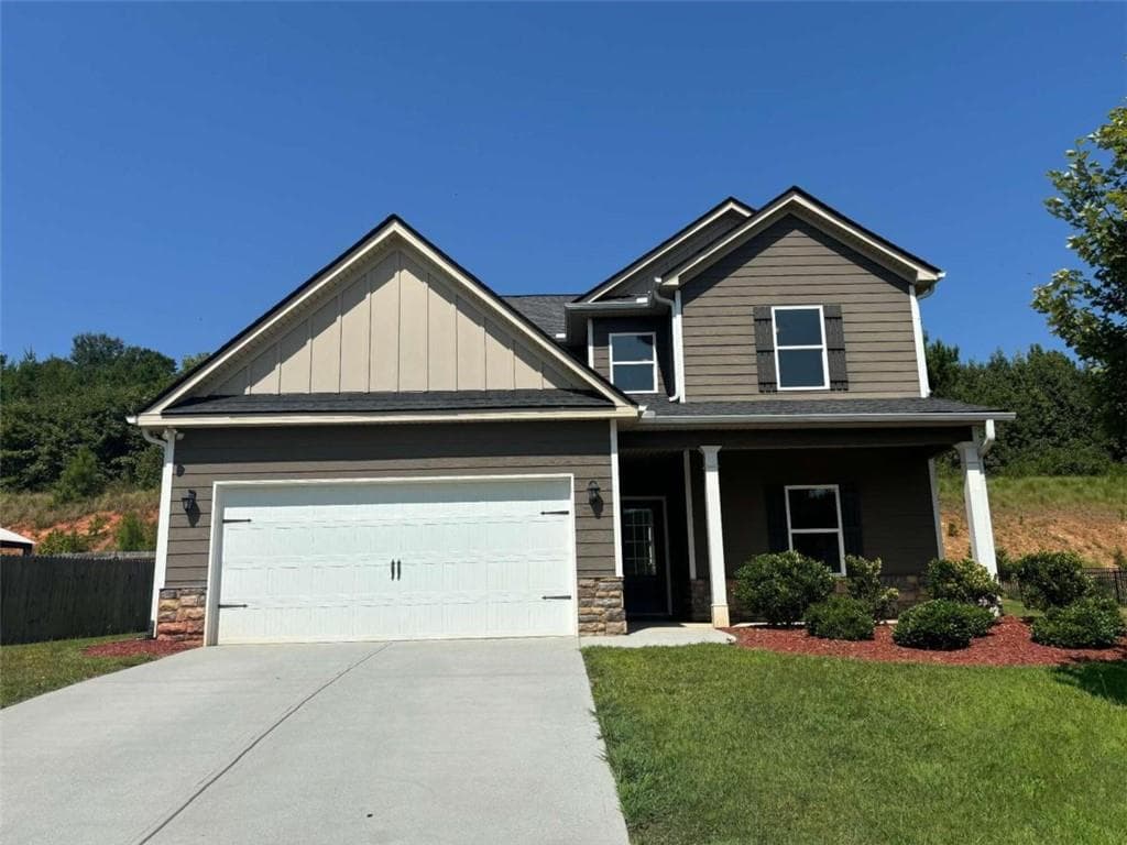 4 bedroom, 3 bathroom single family residence sold at 179 Huntington Manor Court, Cornelia, GA 30531