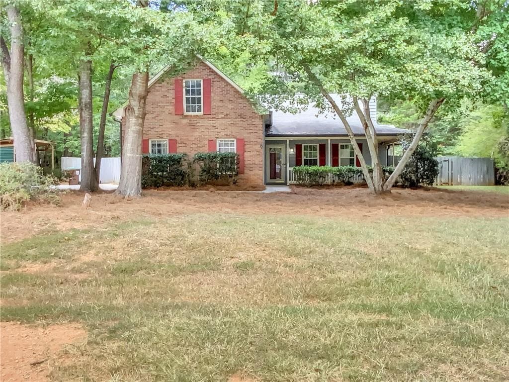 3 bedroom, 2 bathroom single family residence sold at 353 River Point Drive, Mcdonough, GA 30252