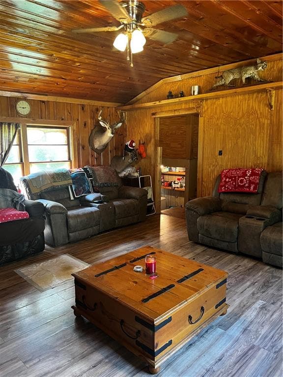 4 bedroom, 2 bathroom, 3,830 sq ft single family residence under contract at 268 Arnold Mill Road, Woodstock, GA 30188 — photo 4