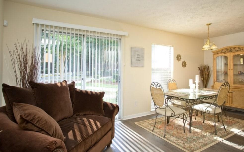1 bedroom, 1 bathroom, 660 sq ft apartment for rent at 2909 Campbellton Road 14F, Atlanta, GA 30311 for $899 a month — photo 2