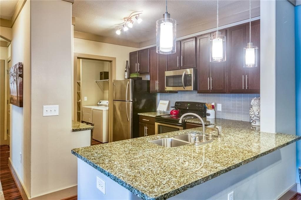 3 bedroom, 2 bathroom, 1,338 sq ft apartment for rent at 11000 Lakefield Place 07002, Johns Creek, GA 30097 for $2,426 a month