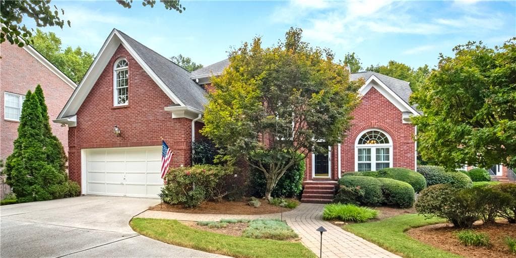 6 bedroom, 5 bathroom, 4,323 sq ft single family residence sold at 4724 Cambridge Trace, Atlanta, GA 30338