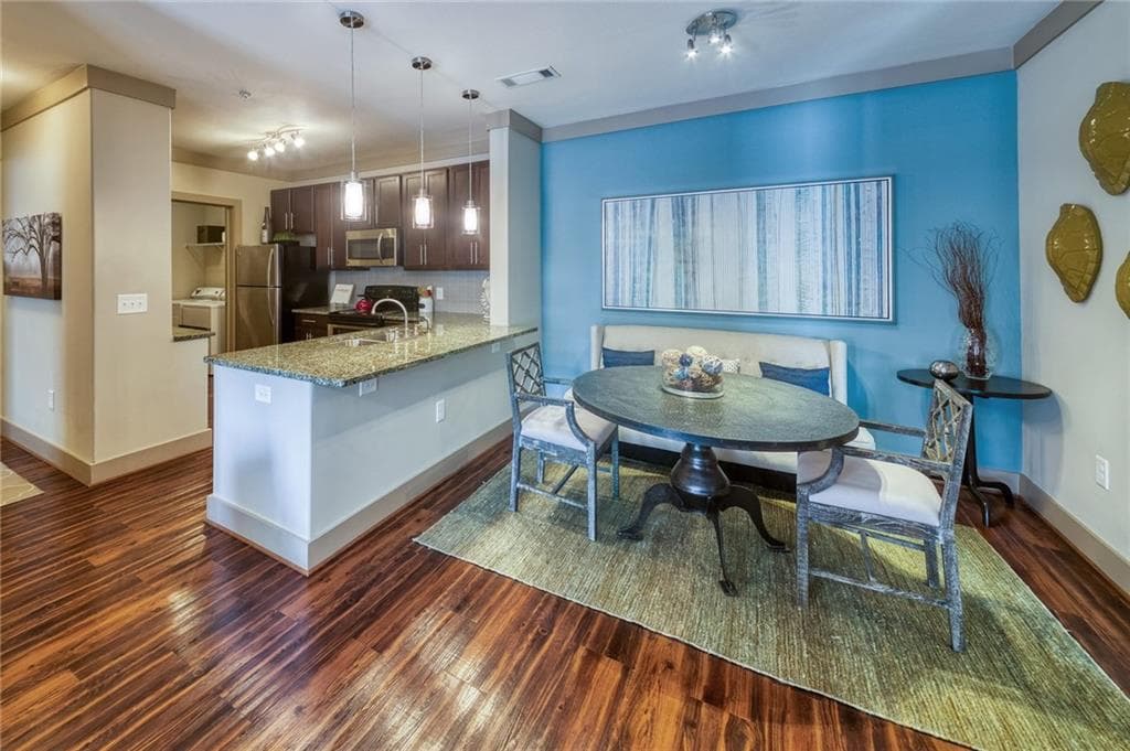2 bedroom, 2 bathroom, 1,114 sq ft apartment for rent at 11000 Lakefield Drive 02004, Atlanta, GA 30097 for $1,884 a month — photo 2