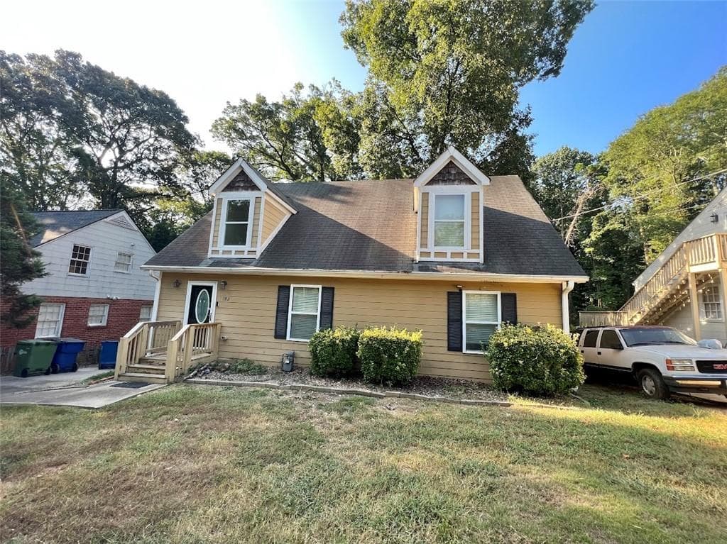 4 bedroom, 2 bathroom, 1,995 sq ft single family residence sold at 382 Deckner Avenue, Atlanta, GA 30310