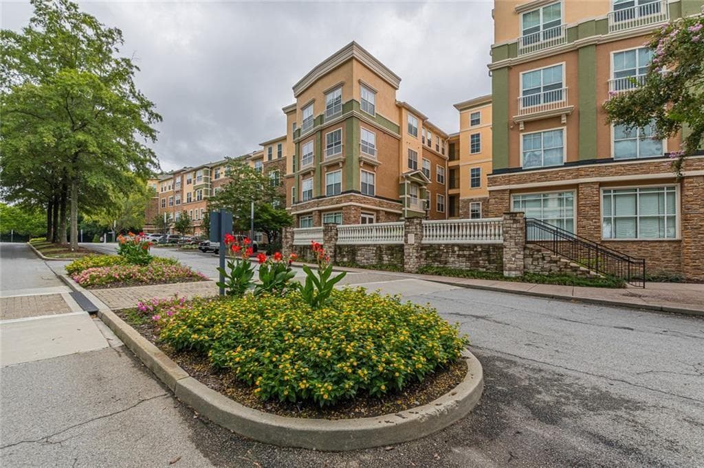 2 bedroom, 2 bathroom, 1,079 sq ft condominium sold at 10 Perimeter Summit Boulevard 3412, Brookhaven, GA 30319
