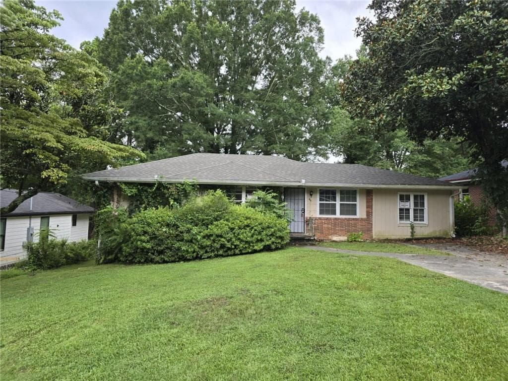 3 bedroom, 1 bathroom, 1,267 sq ft single family residence sold at 2819 Long Way, Decatur, GA 30032