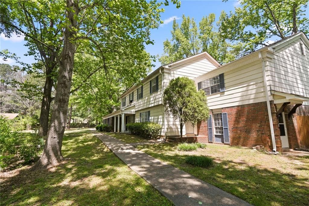 3 bedroom, 2 bathroom, 1,237 sq ft condominium for sale at 6584 Sleepy Hollow Lane, Morrow, GA 30260
