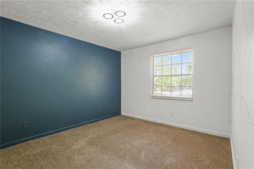 3 bedroom, 2 bathroom, 1,237 sq ft condominium for sale at 6584 Sleepy Hollow Lane, Morrow, GA 30260 — photo 5