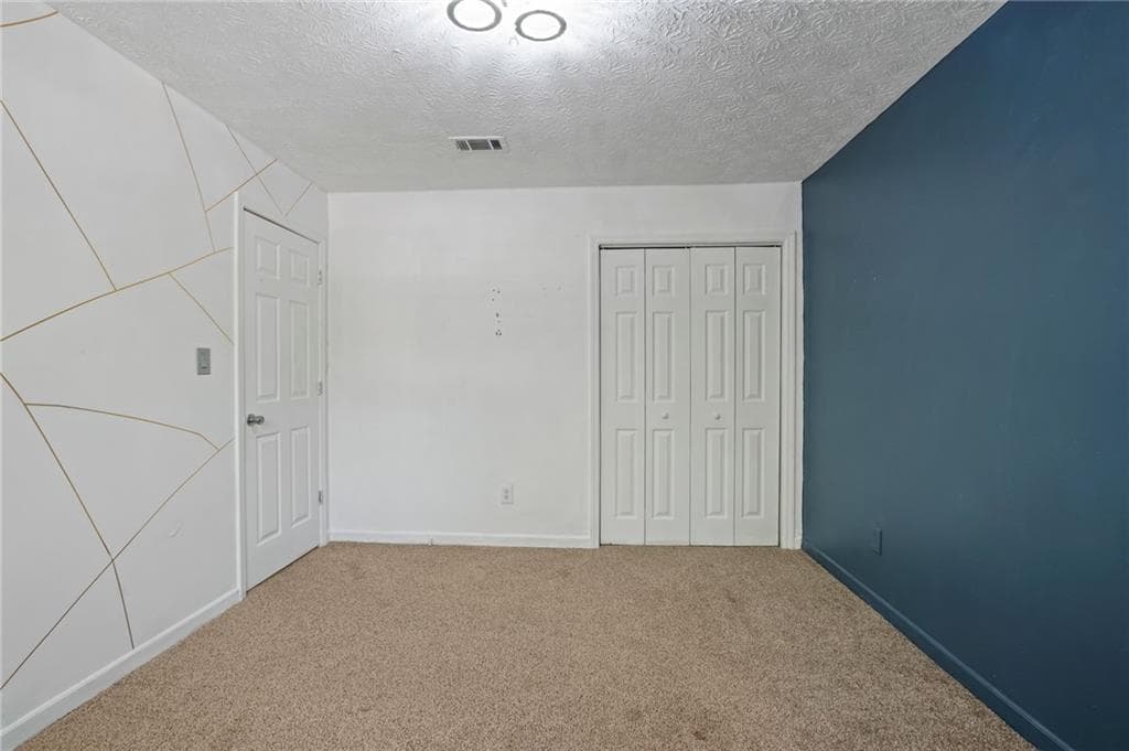 3 bedroom, 2 bathroom, 1,237 sq ft condominium for sale at 6584 Sleepy Hollow Lane, Morrow, GA 30260 — photo 6