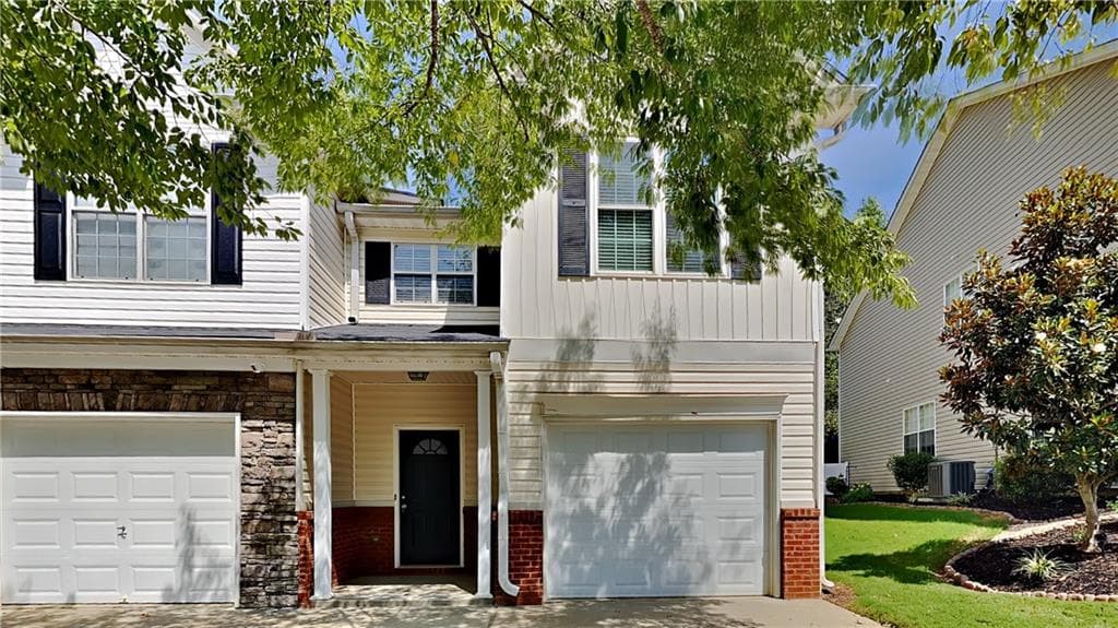 2 bedroom, 3 bathroom, 1,792 sq ft townhouse sold at 4952 Vireo Drive, Flowery Branch, GA 30542
