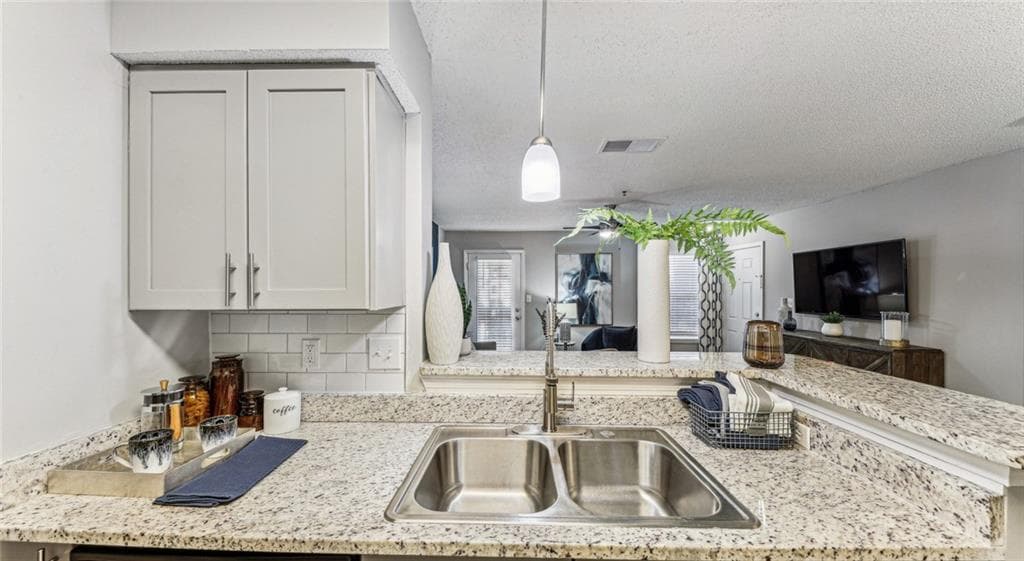 1 bedroom, 1 bathroom, 816 sq ft apartment for rent at 2350 Windward Lane 2803, Gainesville, GA 30501 for $1,400 a month — photo 2