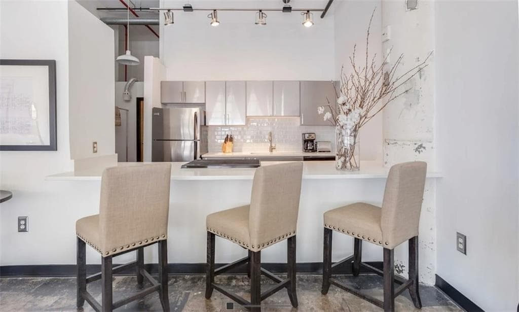 1 bedroom, 1 bathroom apartment for rent at 828 Ralph McGill Boulevard 115, Atlanta, GA 30306 for $2,579 a month — photo 4