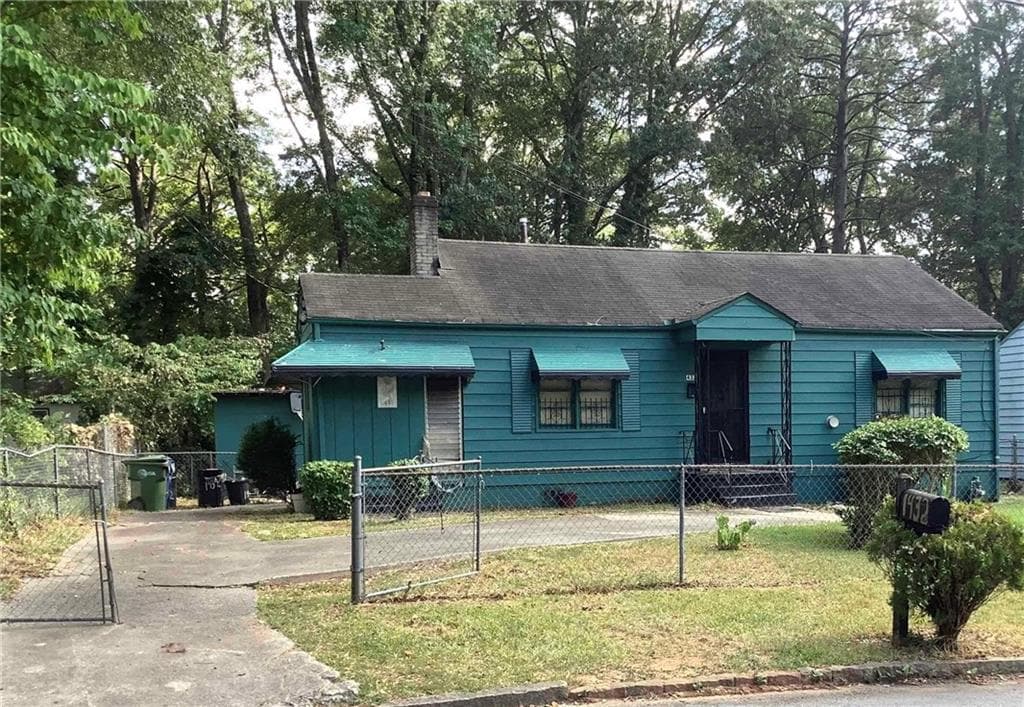 2 bedroom, 1 bathroom, 996 sq ft single family residence sold at 1432 Bluefield Drive, Atlanta, GA 30310