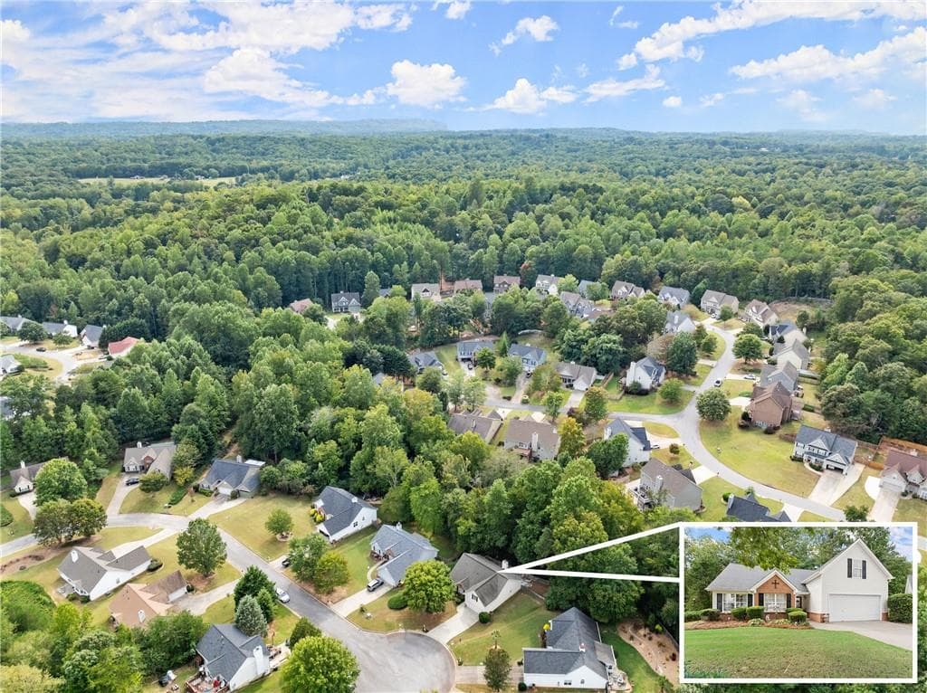 4 bedroom, 2 bathroom, 1,877 sq ft single family residence sold at 4061 Deerlope Court, Gainesville, GA 30506