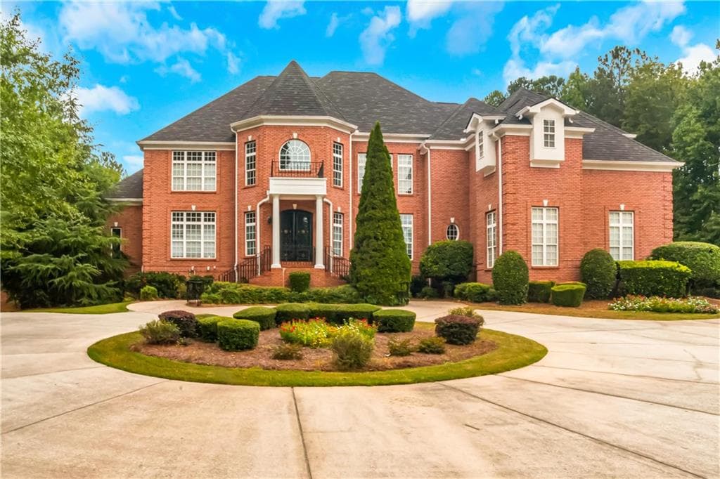 7 bedroom, 9 bathroom single family residence sold at 1012 LEGACY HILLS Drive, Mcdonough, GA 30253