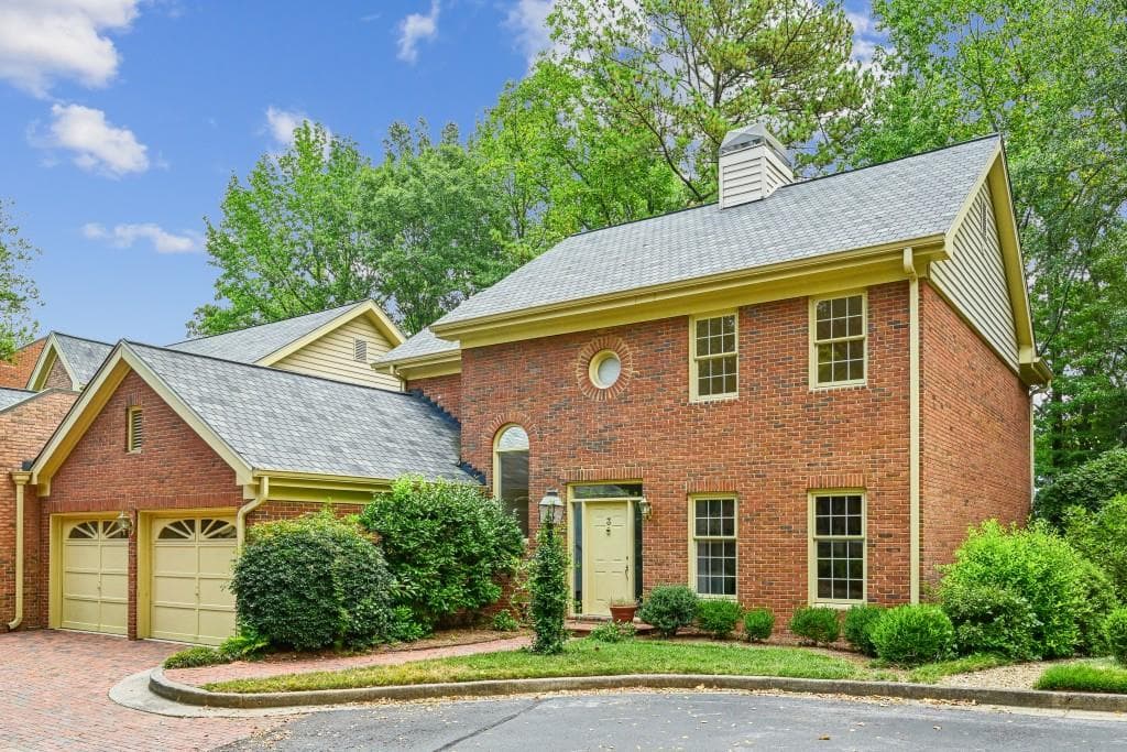 3 bedroom, 3 bathroom townhouse sold at 3 Ivy Chase 3, Atlanta, GA 30342