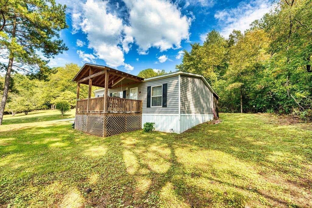 3 bedroom, 2 bathroom, 884 sq ft single family residence sold at 26 Kimberly Drive, Mccaysville, GA 30555
