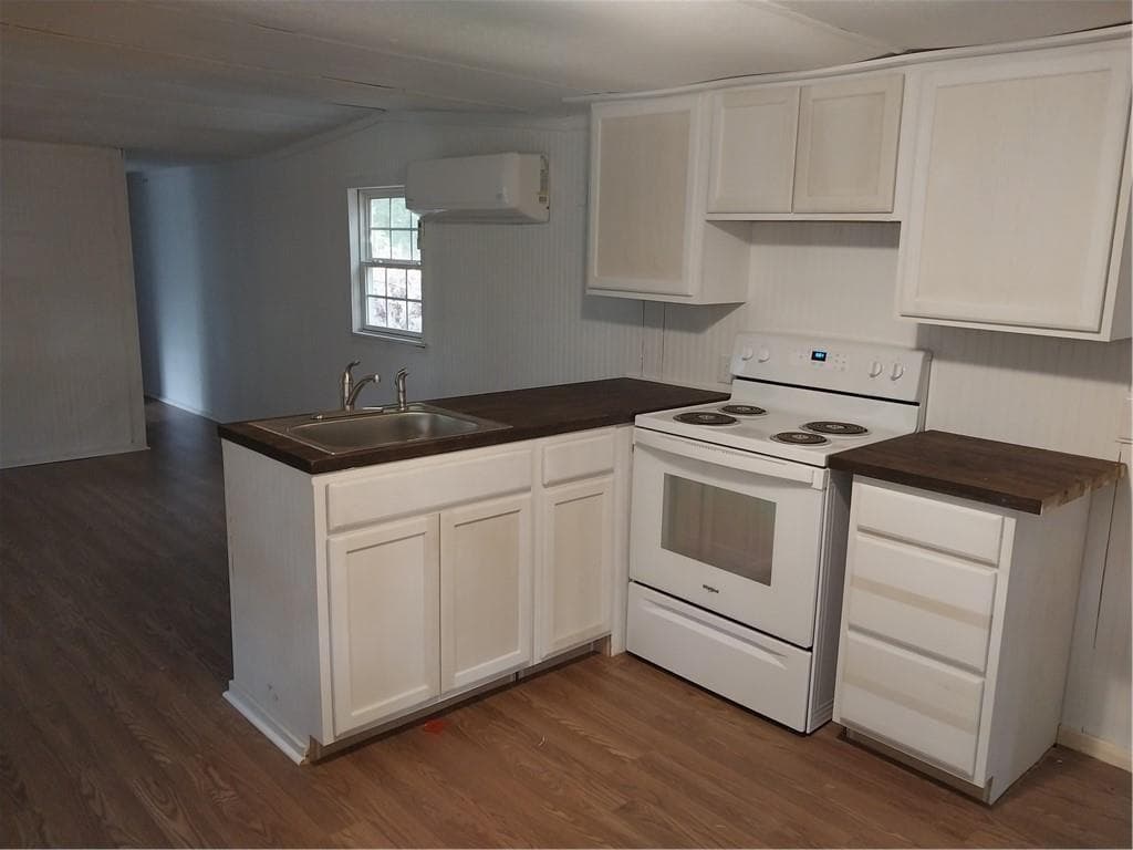 3 bedroom, 1 bathroom, 720 sq ft single family residence for sale at 64 Luther Knight Road, Cartersville, GA 30121 — photo 2