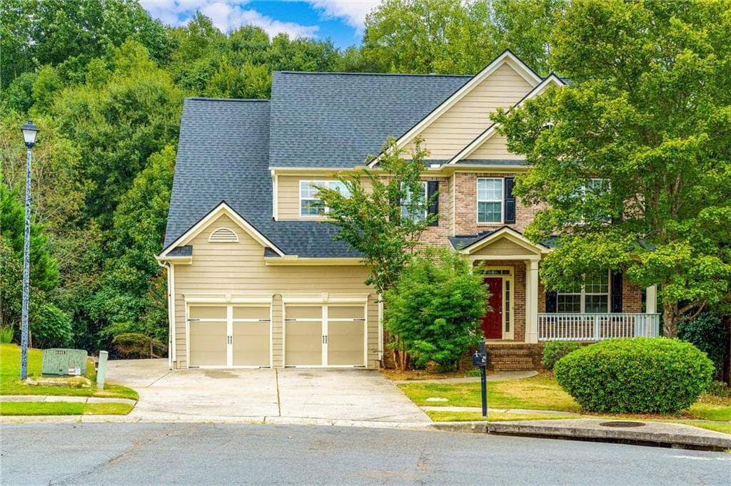 6 bedroom, 4 bathroom single family residence sold at 2440 Sahale Falls Court, Braselton, GA 30517