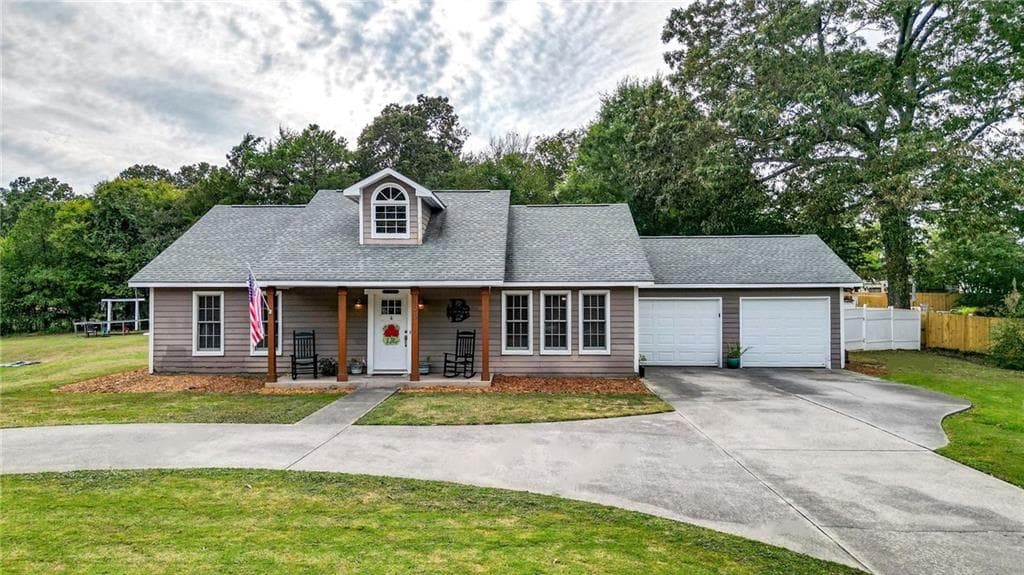 195 Hanover Circle, Calhoun, GA 30701 — most recent listing photo