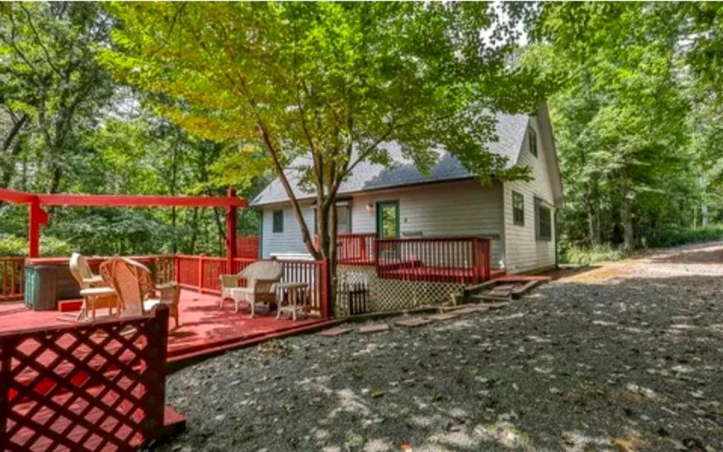 681 Mango Lane, Ellijay, GA 30540 — most recent listing photo