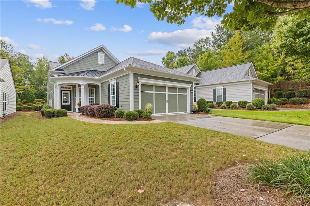 2 bedroom, 2 bathroom, 1,413 sq ft single family residence sold at 6525 Bradford Court, Hoschton, GA 30548