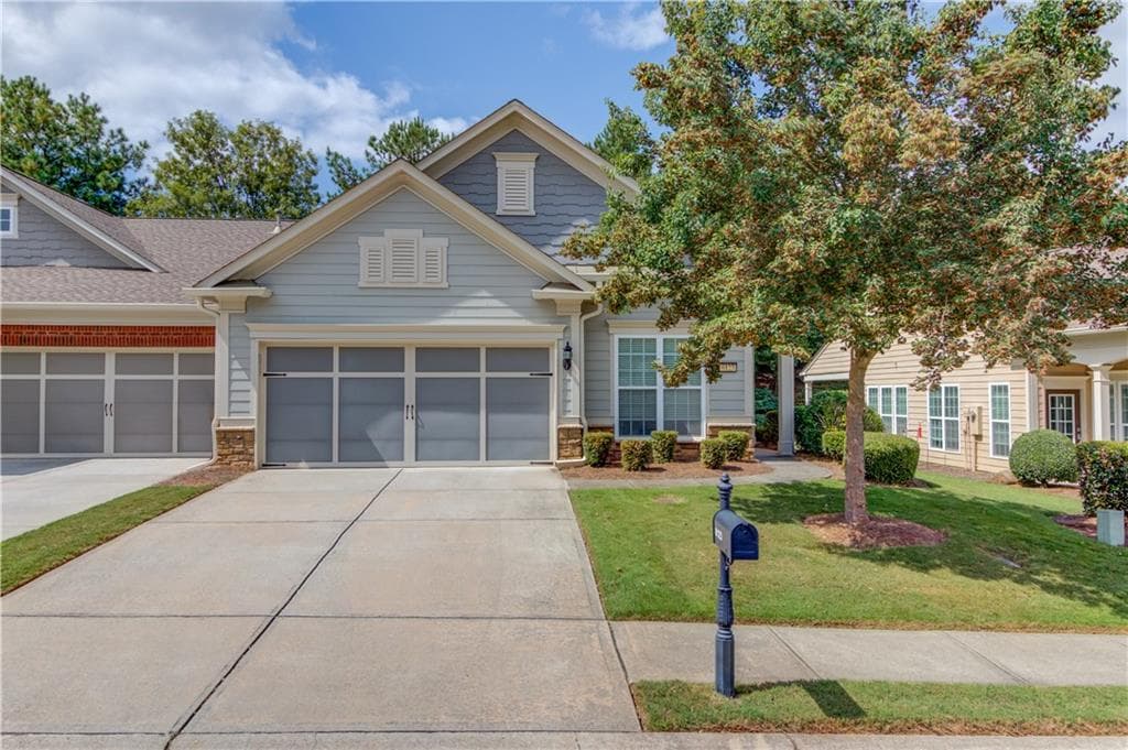 2 bedroom, 2 bathroom, 1,495 sq ft townhouse sold at 6123 Longleaf Drive, Hoschton, GA 30548