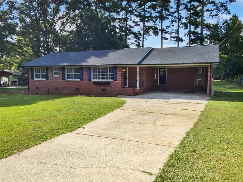 3 bedroom, 2 bathroom single family residence sold at 216 Brashier Street, Griffin, GA 30224