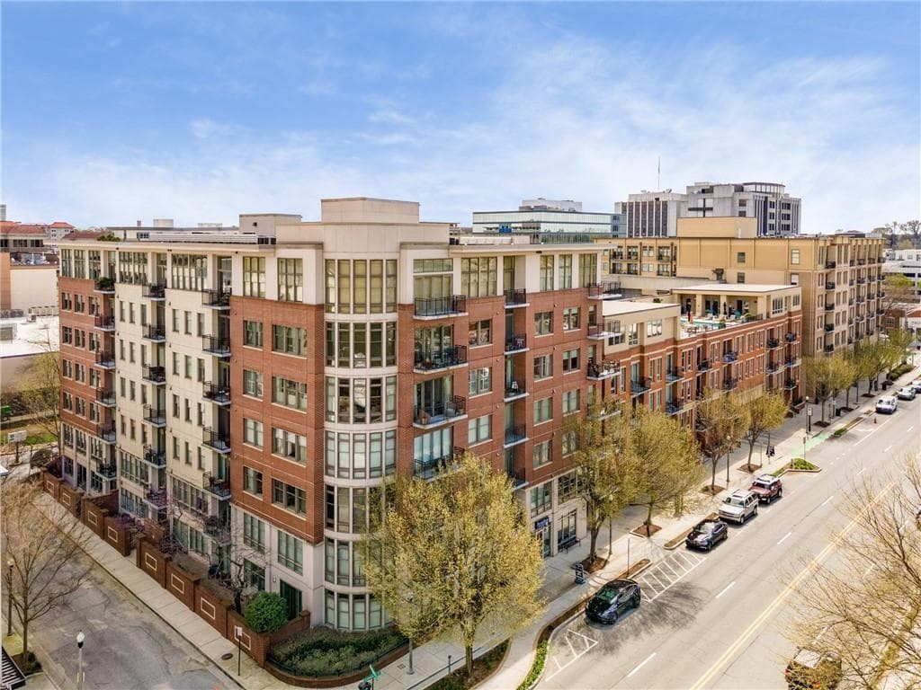 2 bedroom, 2 bathroom condominium sold at 201 W Ponce De Leon Avenue 618, Decatur, GA 30030