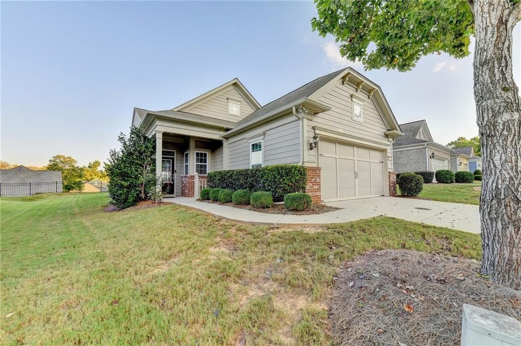 2 bedroom, 2 bathroom single family residence sold at 6224 Ivy Stone Way, Hoschton, GA 30548