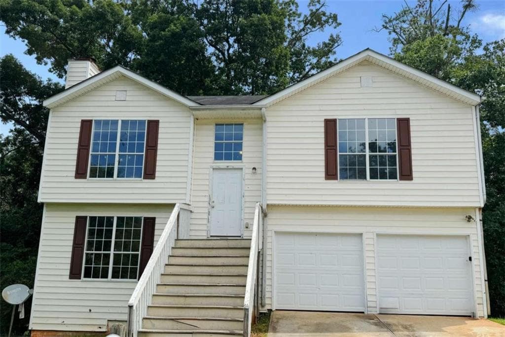 3 bedroom, 2 bathroom, 1,469 sq ft single family residence sold at 4490 Thornwood Trail, Stone Mountain, GA 30083
