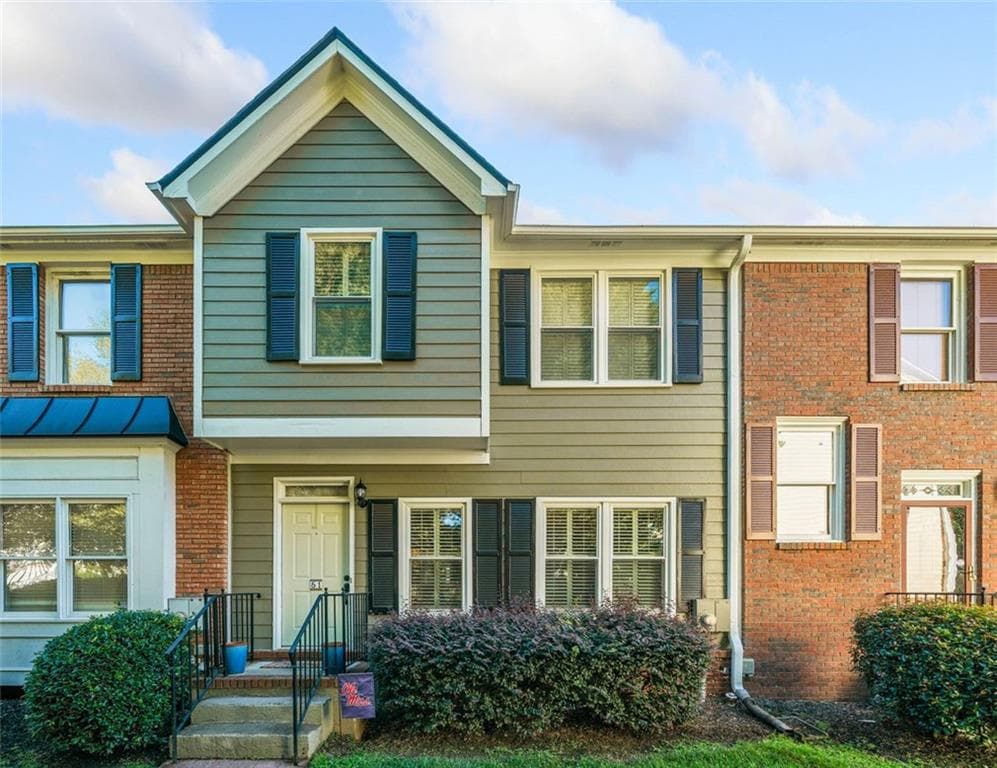 3 bedroom, 3 bathroom, 2,138 sq ft townhouse sold at 260 MANNING Road 51, Marietta, GA 30064