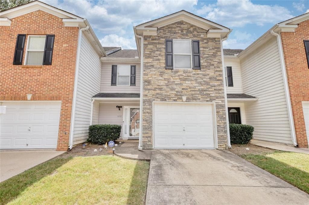 2 bedroom, 3 bathroom townhouse sold at 6693 VILLA Court 6693, Lithonia, GA 30038
