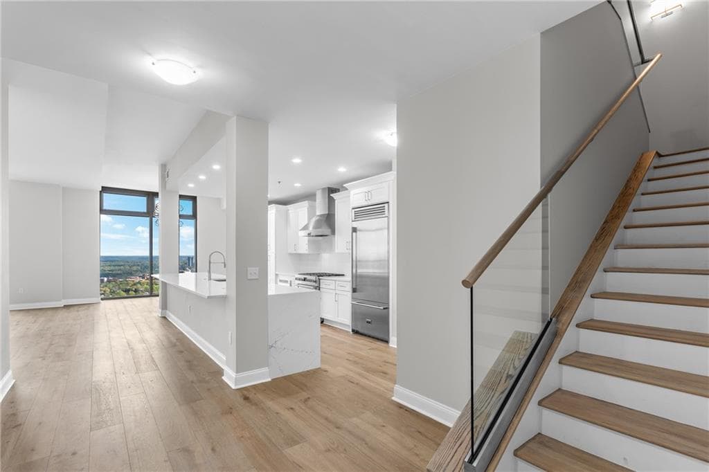 2 bedroom, 3 bathroom, 2,785 sq ft condominium sold at 270 17th Street 4604, Atlanta, GA 30363