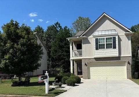 5 bedroom, 3 bathroom, 2,112 sq ft single family residence sold at 5639 Elwood Circle, Flowery Branch, GA 30542