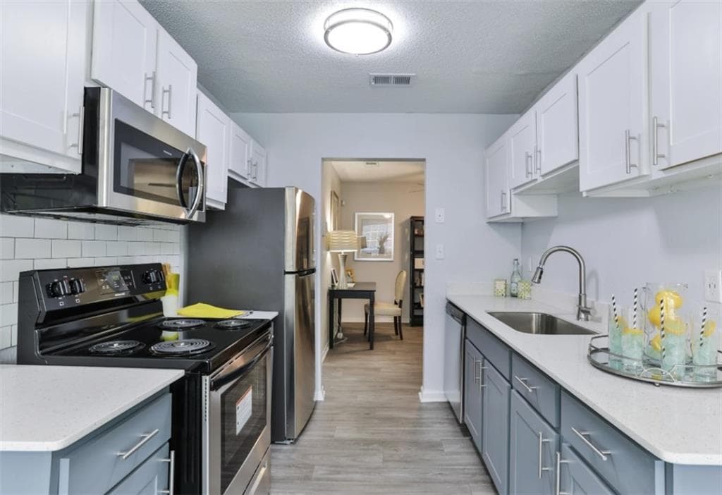 2 bedroom, 2 bathroom, 1,135 sq ft apartment for rent at 4098 S Cobb Drive 601, Smyrna, GA 30082 for $1,430 a month — photo 1 of 18