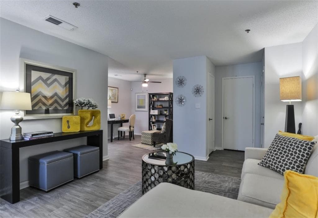 2 bedroom, 2 bathroom, 1,135 sq ft apartment for rent at 4098 S Cobb Drive 601, Smyrna, GA 30082 for $1,430 a month — photo 5