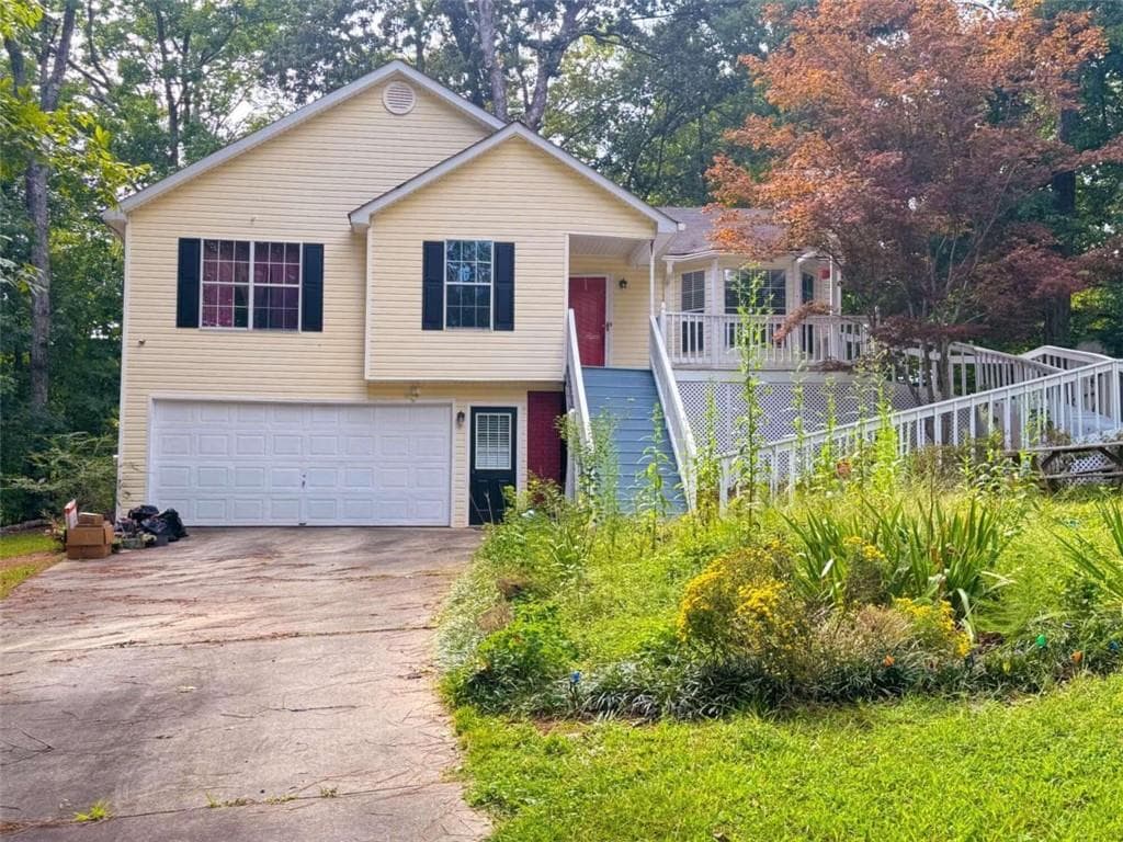 3 bedroom, 2 bathroom single family residence sold at 7267 Wildflower Walk, Winston, GA 30187