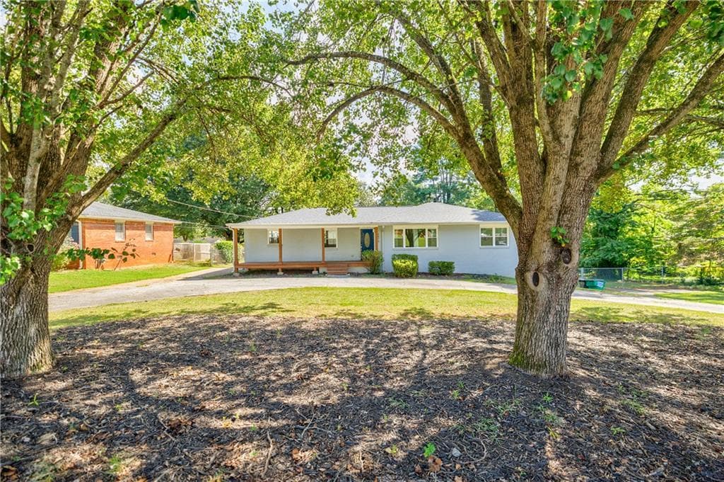 3 bedroom, 2 bathroom, 3,148 sq ft single family residence sold at 2474 Chambers Drive, Marietta, GA 30066